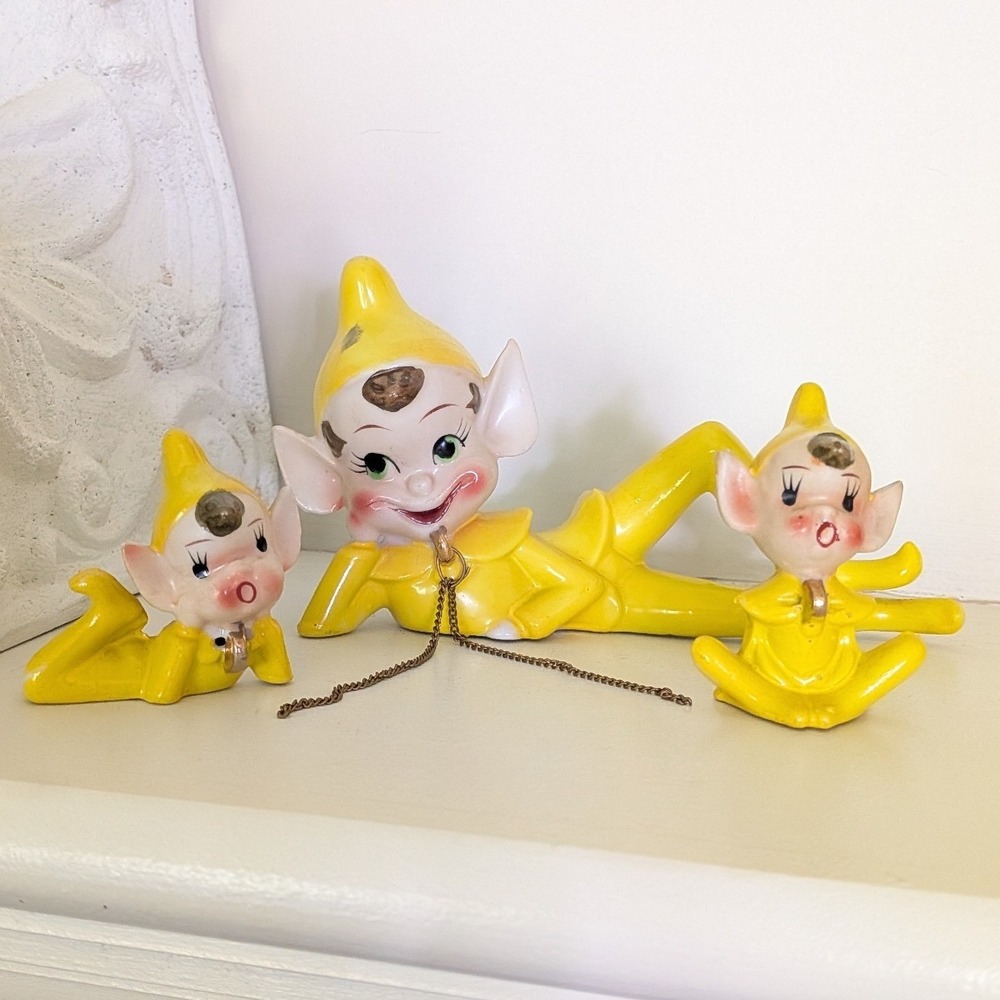Vtg Japan Yellow Ceramic Pixie Elf Family Set of 3 Chained Mid Century Kitsch